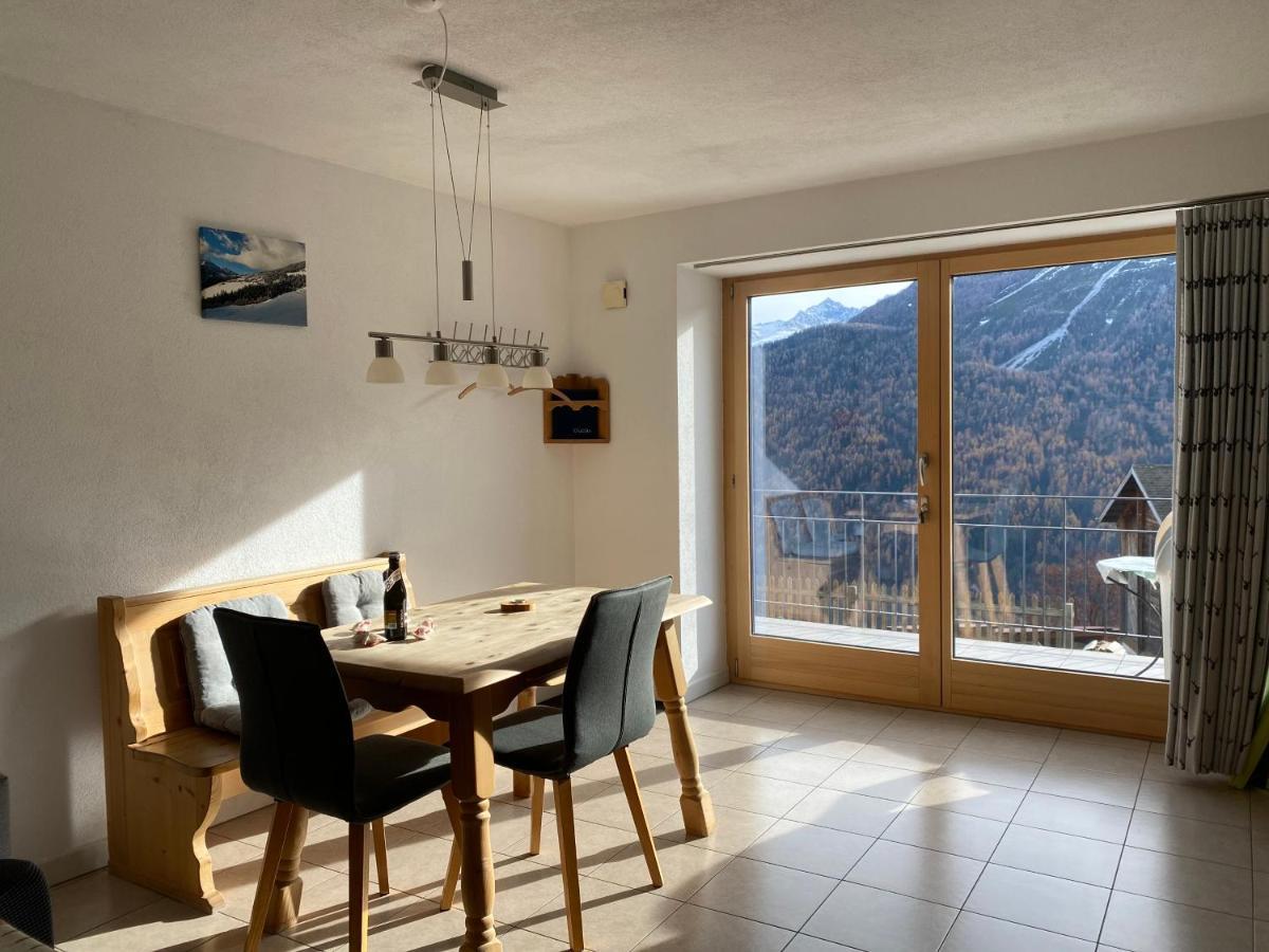 Ferienwohnung In Tschlin Mit Panoramablick Dış mekan fotoğraf